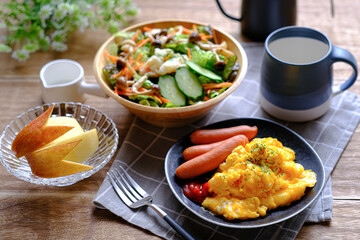 食事の時間を意識するだけ!「太りにくい食事ルーティン」の作り方
