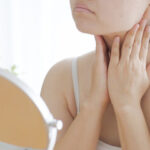 顔のむくみをスッキリさせる朝習慣